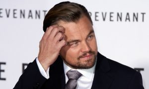 ¿Qué actriz le mostró un seno a Leonardo DiCaprio? – FOTOS