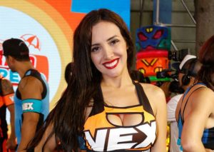 Rosángela Espinoza insiste como cantante – VIDEO