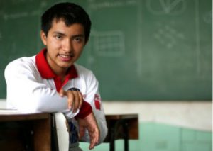 Estudiante peruano gana beca en la mejor universidad del mundo