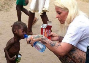 Mira cómo luce ahora ‘Hope’, el niño abandonado y rescatado en África (FOTO)