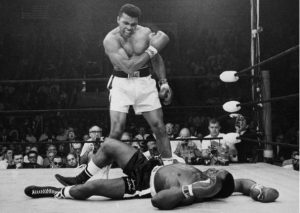 Muhammad Ali: Recuerda el día que enfrentó a Rocky Balboa (VIDEO)