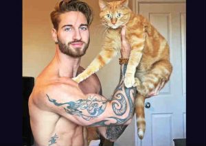 Instagram: Modelo es la sensación en las redes gracias a su felino  – VIDEO