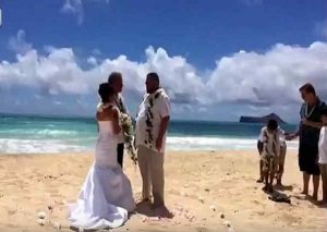 YouTube: ¡Novio marcó el día de su boda de la peor manera!