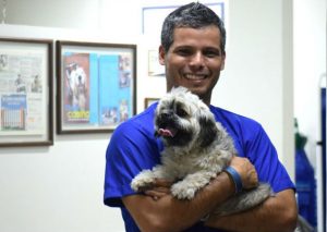 Dr. Vet: Pancho Cavero anuncia en Facebook su regreso a la televisión