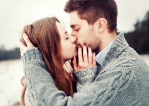 Seis formas en las que tu pareja te dice ‘Te amo’ sin usar palabras