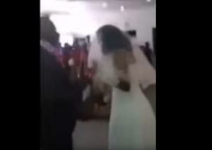 YouTube:  Amante interrumpió boda de esta insólita manera