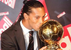 Ronaldinho envió mensaje a Cristiano Ronaldo tras ganar Balón de Oro