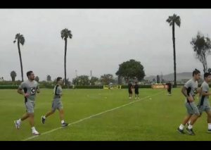 Primeras imágenes de El ‘Loco’ Vargas entrenando con el primer equipo de Universitario – VIDEO