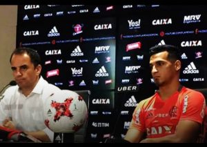 Flamengo presentó oficialmente a Miguel Trauco