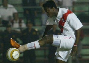 Andrés Mendoza pide perdón a peruanos por fallar este gol – VIDEO