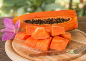 Consume papaya para cuidar tu piel y proteger tu estómago