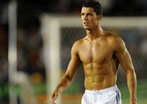 Cristiano Ronaldo: Hace esta cantidad de abdominales al día – VIDEO
