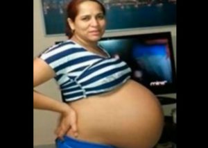 YouTube: Lleva 18 meses ‘embarazada’ y los doctores le dieron esta noticia