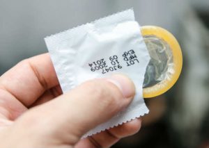 ‘Anticonceptivo’ promete reemplazar al condón pero tiene graves riesgos