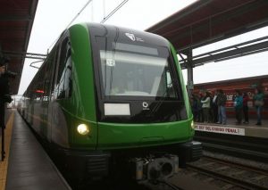 Se  presenta nuevo tren de la linea 1 del Metro de Lima