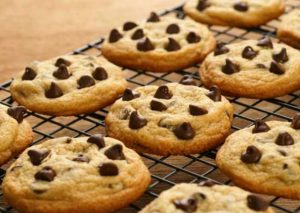 Receta: Prepara galletas con chispas de chocolate