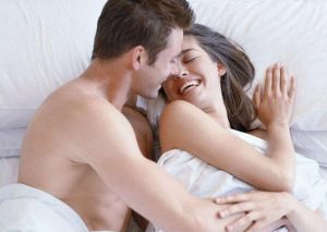 Pareja: 4 juegos sexuales para revivir la pasión