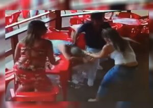 Youtube Viral: Mujer encuentra a su esposo con otra y se arma tremenda pelea (VIDEO)