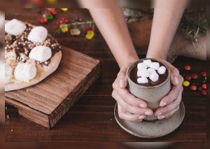 Chocolate caliente con marshmallow: Combate el frío con este antojo