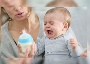 Padres: ¿Qué hacer si tu bebé se quema con leche caliente? (VIDEO)