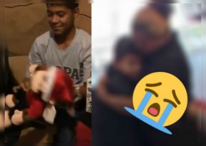 Navidad: Perdió a su madre y este detalle hizo llorar a más de uno (VIDEO)