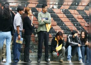 Peruanos ya pueden denunciar a empresas que prefieren contratar a extranjeros