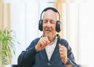 Música ayuda a pacientes con Alzheimer a reducir tratamientos farmacológicos