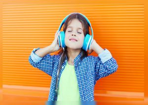 A través de la música se puede educar a los niños