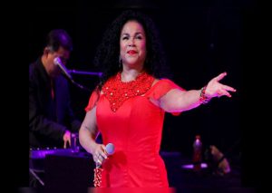 Eva Ayllón recibirá premio del Grammy Latino por sus 40 años de trayectoria musical