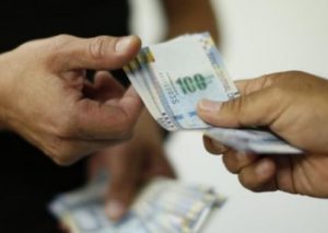Gobierno reajustará deudas de los peruanos con los bancos