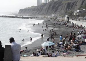 Presidente anuncia que las playas no podrán ser usadas los fines de semana