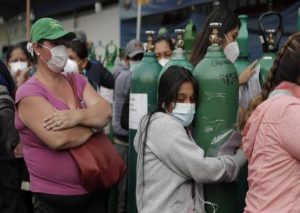 Lima: Nueva planta de oxígeno recarga balones gratis en Puente Piedra