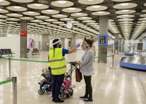 España impone cuarentena a viajeros que vengan de Perú