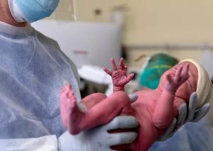 EE.UU.: Bebé nace con anticuerpos de la Covid-19