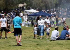 Covid-19: Israel pone fin al uso de mascarilla al aire libre