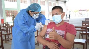 COVID-19: 1 y 2 de noviembre se aplicará la tercera dosis en la población peruana