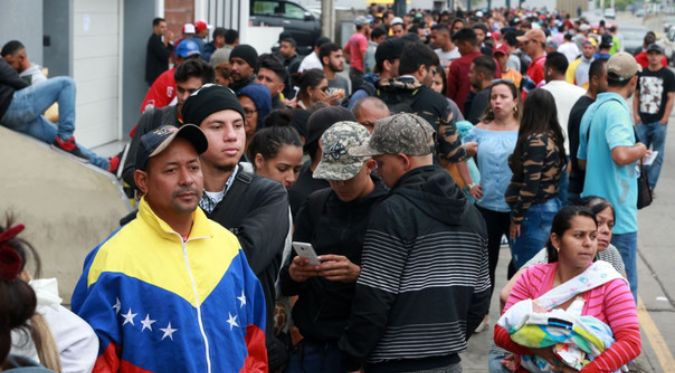 Ciudadanos venezolanos deberán presentar visa y pasaporte para ingresar al Perú